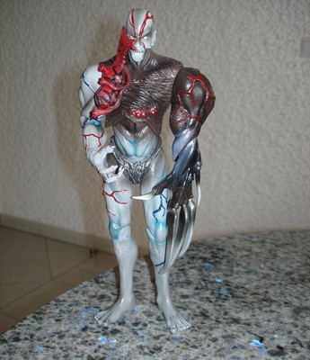 RESIDENT EVIL BIOHAZARD TYRANT (BIOHAZARD VERSION) SERIES 16 FIGUR FIGURE RARE