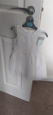 Kleid Baby weiß 6 bis 9 Monate