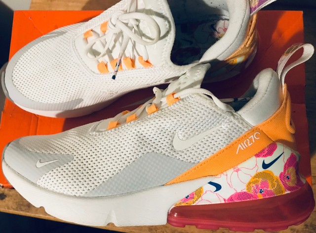 nike women's air max 270 se summit shoes