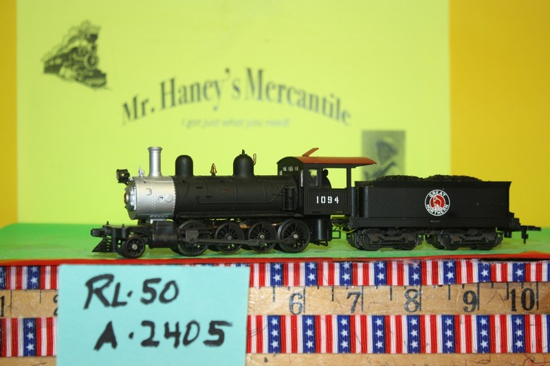 HO* SCALE MODEL POWER 2-8-0 GREAT NORTHERN #1094 STEAM LOCOMOTIVE & TENDER