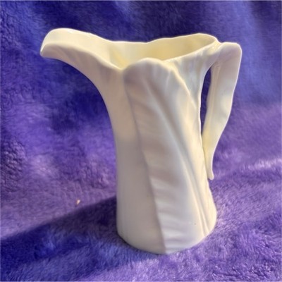 Royal Worcester Bone China White Creamer W 51 5 oz England Embossed Floral