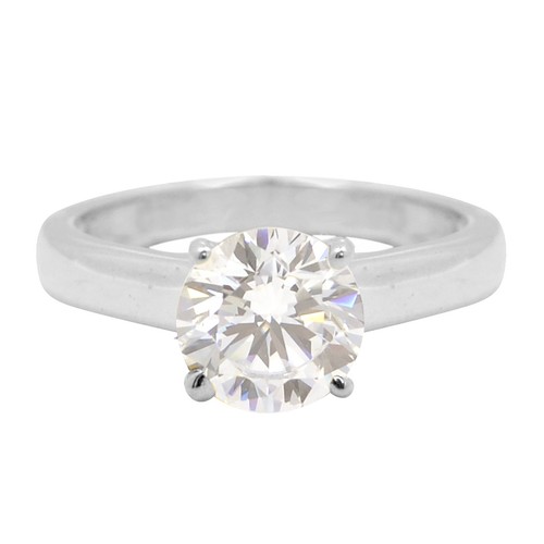 2.00Ct D/VVS1 Round Shape Solitaire Women's Ring In 14KT White Gold