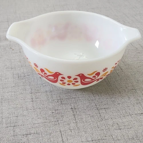 PYREX Friendship #441 1.5 Pint Red Birds Cinderella Handle Mixing Bowl Ovenware
