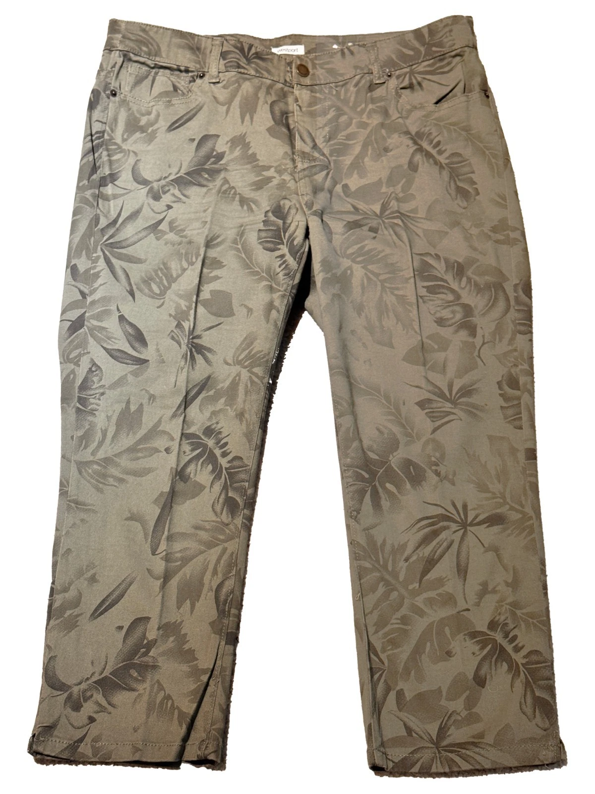 Women's Westport Army Green Capri Pant, Sz. 12, w/Back Pockets, Really Cute!!!!!