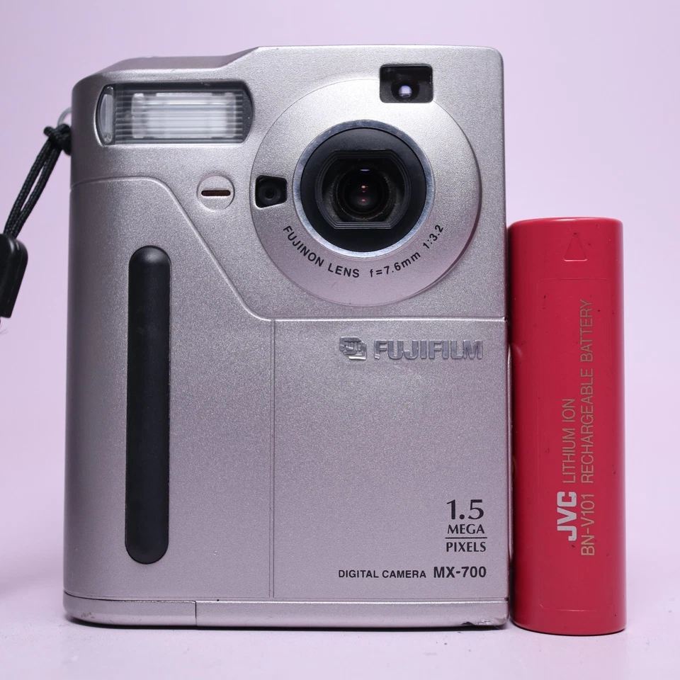 Fujifilm MX-700 1.5MP Digital Camera -  Silver, photo 1 of 5