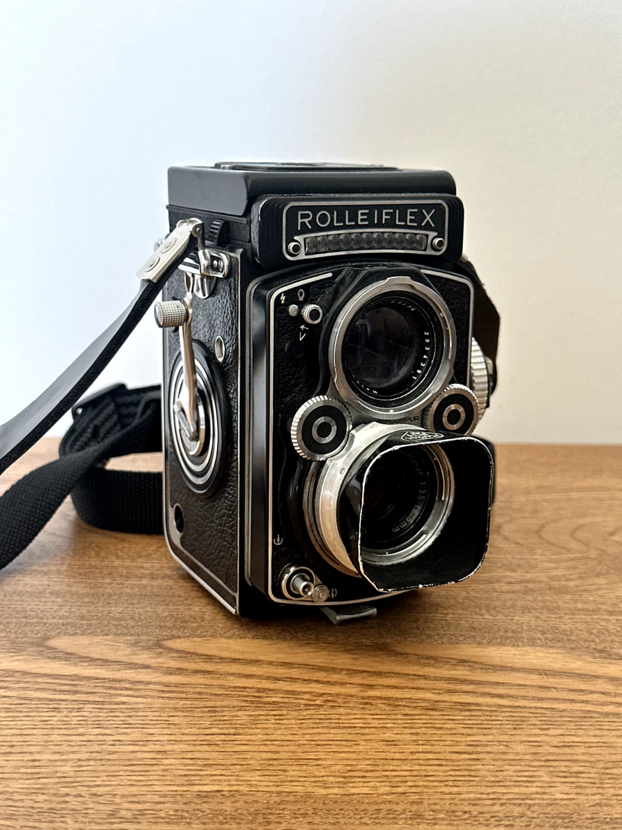 Appareil photo argentique Compur Rapid Rolleiflex 3.5a. En excellent état, révisé récemment par un technicien et entièrement entretenu. Prêt à l'emploi. - Canada