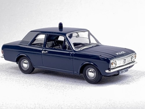 VANGUARDS 1/43 VA04104 FORD CORTINA MKII Thames Valley Police Diecast 1:43 NEW - Picture 4 of 8
