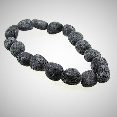 Schwarze Lava - Nugget - Armband MATT auf Stretchband , sehr natürlich