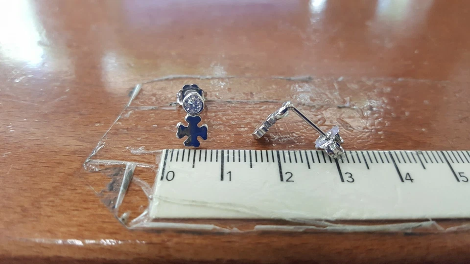 ORECCHINI A BOTTONE QUADRIFOGLIO CON ZIRCONI IN ARGENTO 925 RODIATO (0123) - Immagine 4 di 4