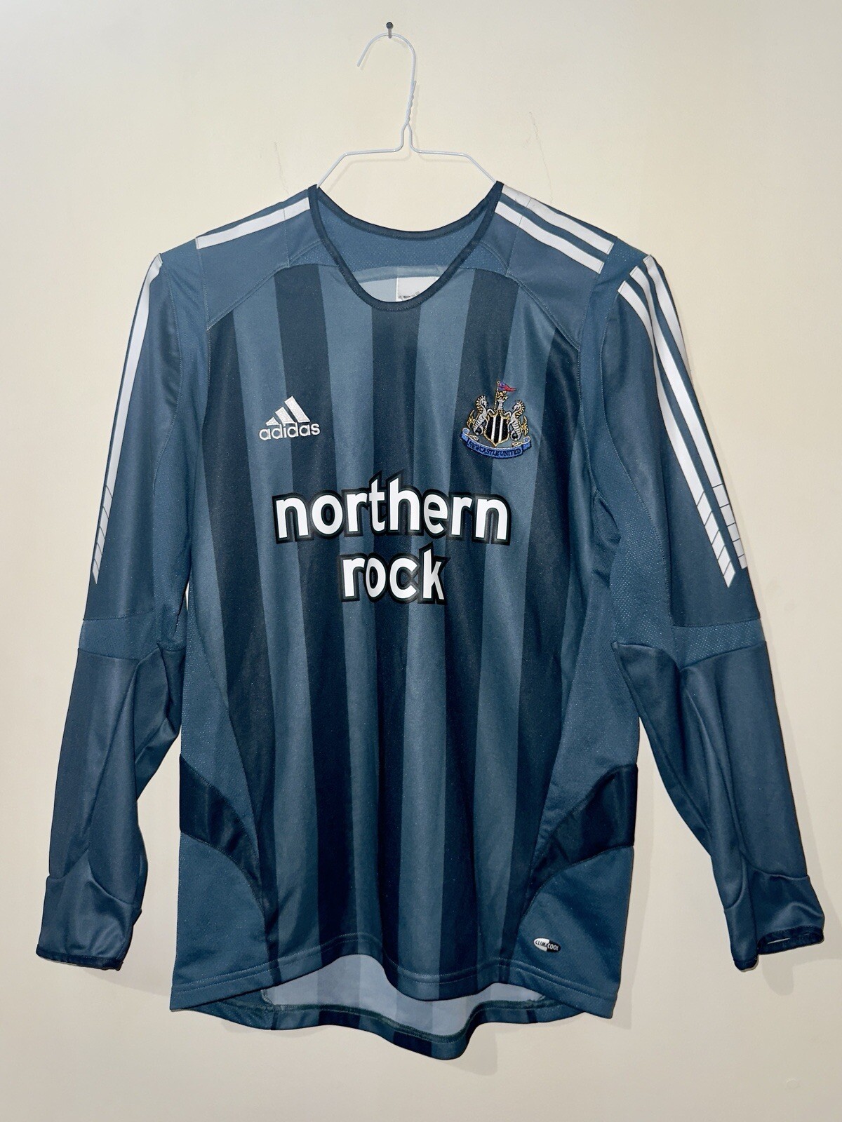 Newcastle United 2005-2006 Away Long Sleeve Jersey | Vintage Soccer