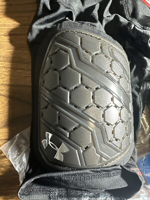 Under Armour Gameday Armour Pro 5-Pad Girdle Youth, Schwarz, Gr. M - Mit Hex-Polsterung Für Football & Sport