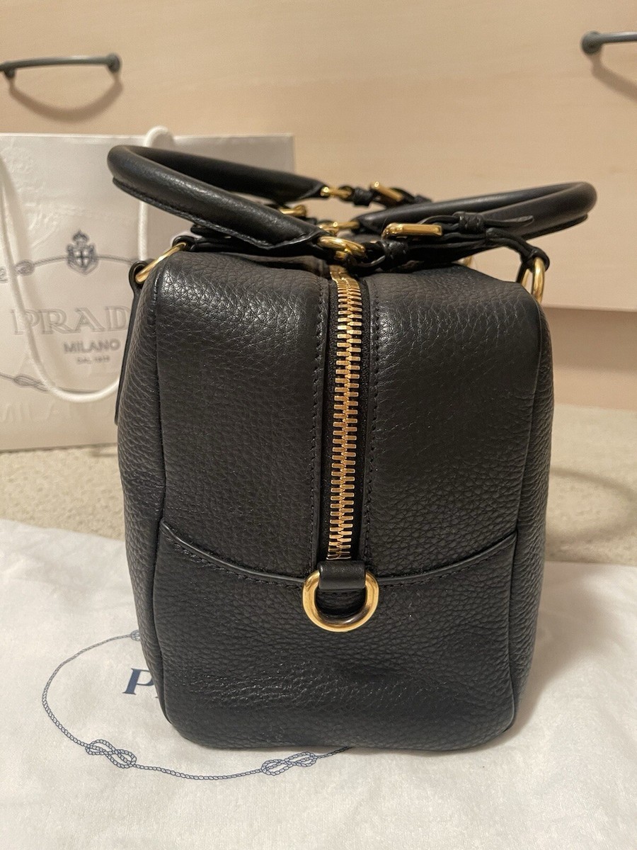 PRADA BLACK PEBBLED LEATHER DOUBLE HANDLE BOWLER BAG PRADA BLACK PEBBLED LEATHER DOUBLE HANDLE BOWLER BAG