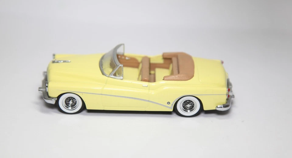 Matchbox Dinky Buick Skylark 1953 - 1:43 Near Mint Retro — 第 2/4 张图片
