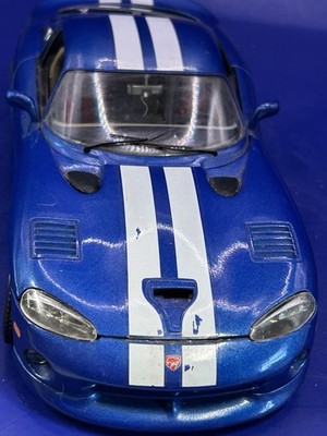 1996 Dodge Viper GTS Coupe w/Box 1:18  Blue White Model BURAGO  Cod. 3030