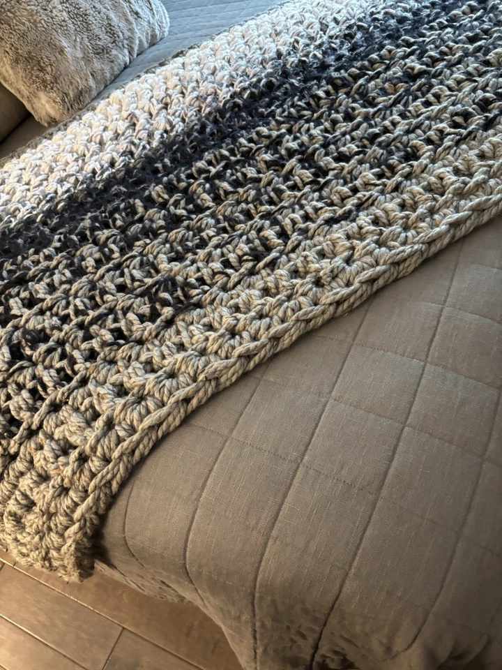 Handmade Gray & White Tweed Chunky Crochet Decorative Throw Blanket 54 x 38 in - Image 3 of 4