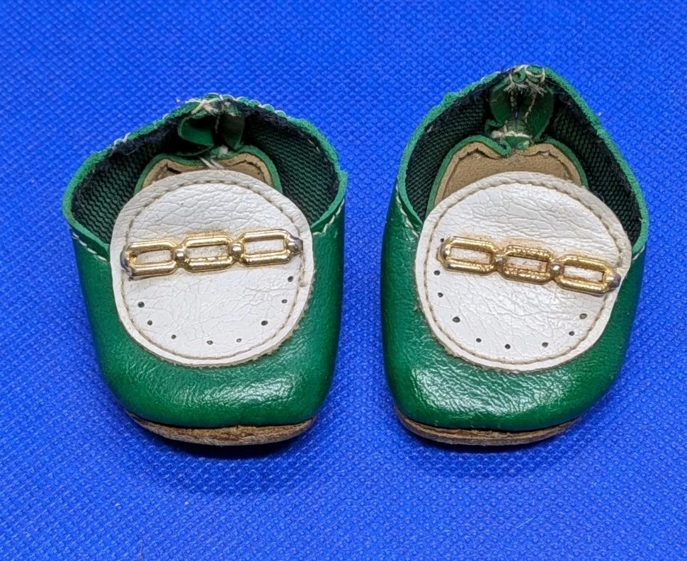 VETEMENT   ACCESSOIRE POUPEE,ZF 071  B  Chaussures de sport pour poupée