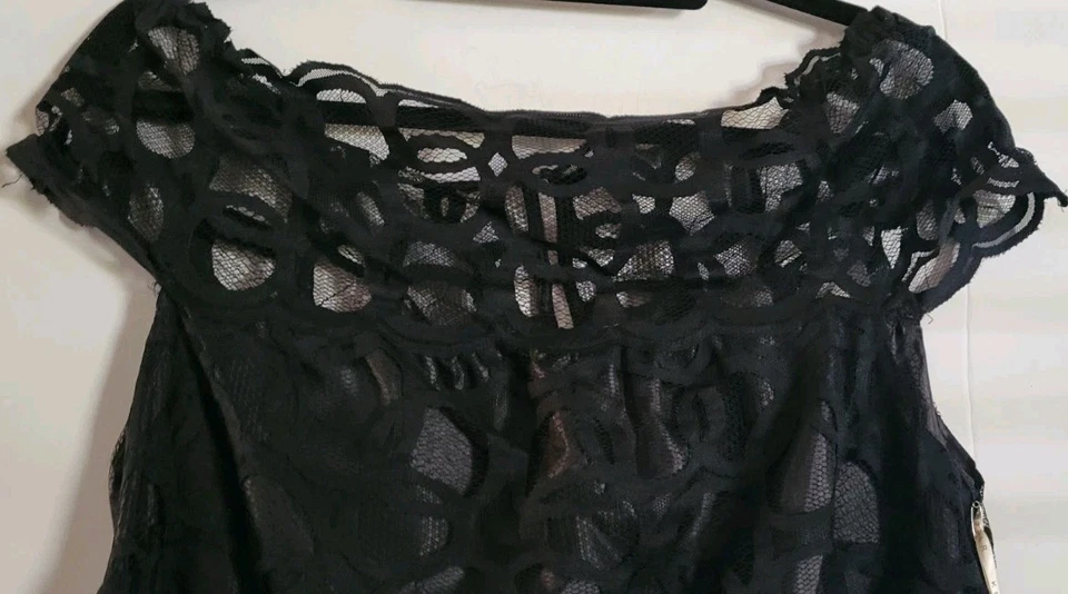 Camiseta sin mangas Kenar de encaje con hombros descubiertos negra talla 10 Whimsigoth Goth Fairiecore nueva con etiquetas Foto 4 de 4