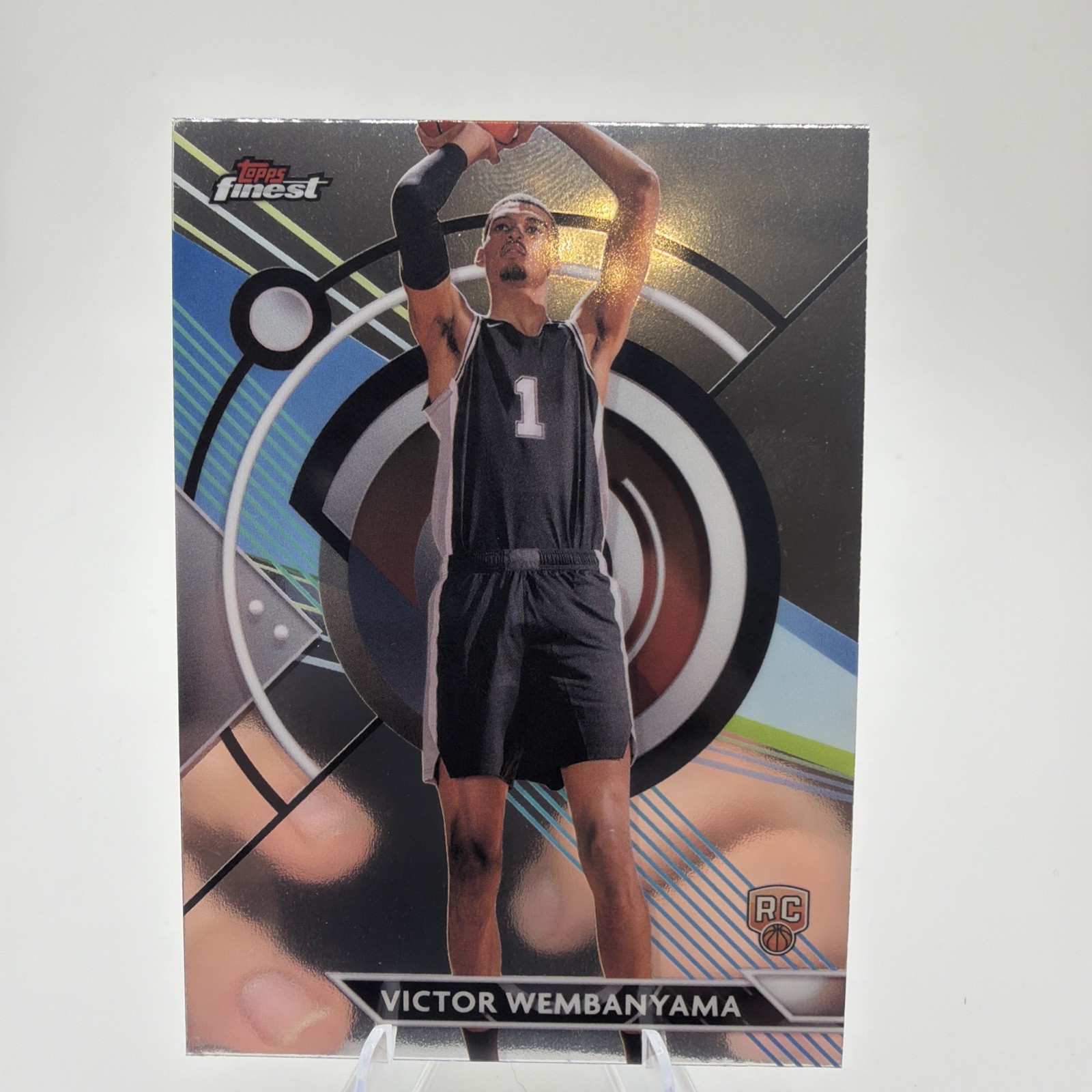 2023-24 Topps Finest - Common Victor Wembanyama #76 (RC)