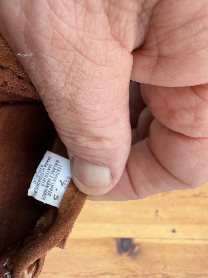 全新 Minnetonka BROWNSuede 莫卡辛平底鞋 乐福鞋 尺寸 7.5 全新无标签 N4 — 第 4/4 张图片