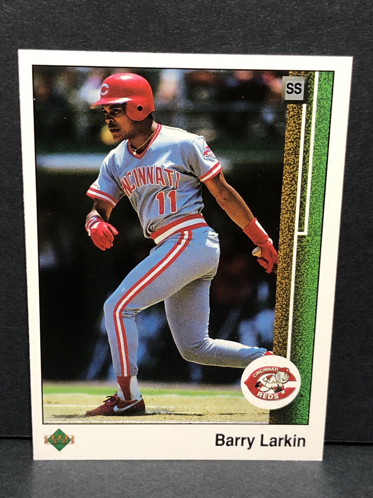 Barry Larkin #270 Baseball Cards 1989 Upper Deck trading card — raw and PSA graded price guide