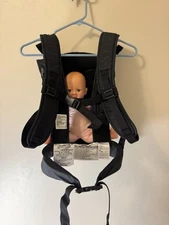 Dreambaby Journey Carrier 3-Way facing 7.5 lbs-33 lbs Black Features Wider Base 