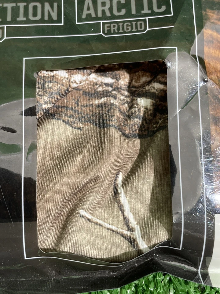 Field & Stream Midweight Base Defense Base Layer Youth Mock Neck Top Size Medium - Image 4 of 4