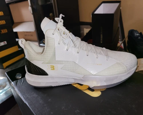 Big Baller Brand/BBB ZO2 Triple white