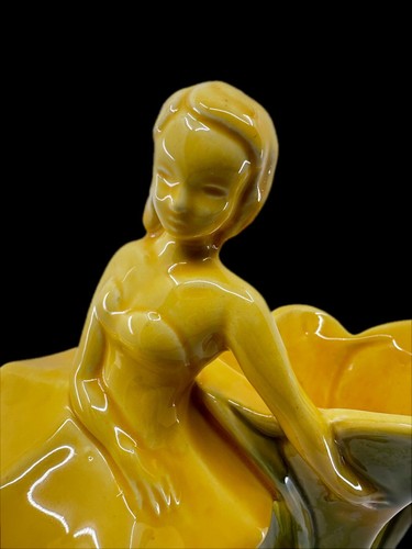 1950s Haeger Yellow Art Deco Nouveau Vase – Fairy Lily Flower, 9.5”, Planter - Picture 4 of 20