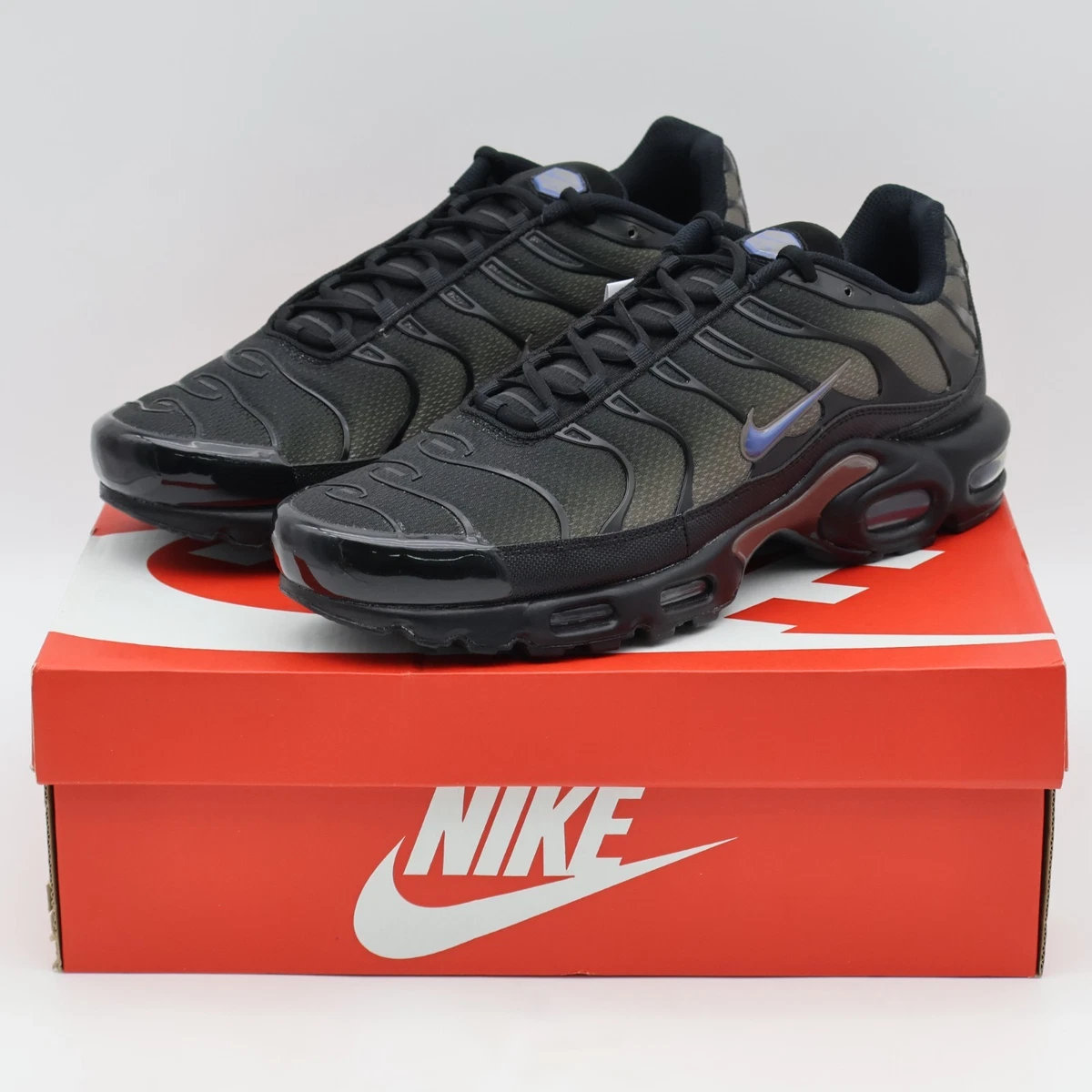 靴 Nike Air Max Plus Black/Dark Smoke Grey Preços baixos em Nike Air Max Plus Black Dark Smoke Grey | eBay