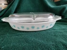Vintage Pyrex White w/Turquoise Snowflakes 1.5 Qt Divided Casserole Dish w/ Lid