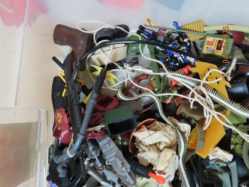 Huge lot of GI Joe 1:6 figures Jeep accessories clothes footlockers very cool - Picture 18 of 22