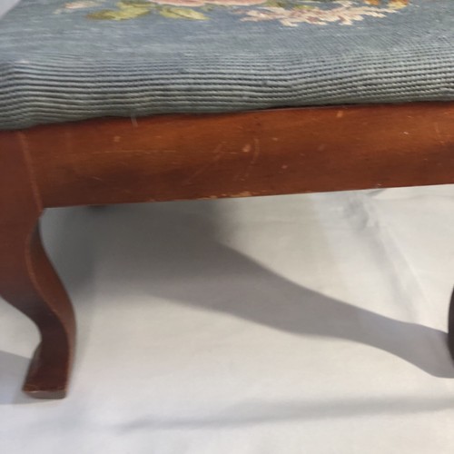Vintage Floral Needlepoint Footstool Wool Rectangular Victorian Flowers Blue - Picture 5 of 12