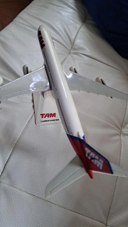 airmodel modellismo LINEE TAM AIRBUS A340-500 - Immagine 3 di 3