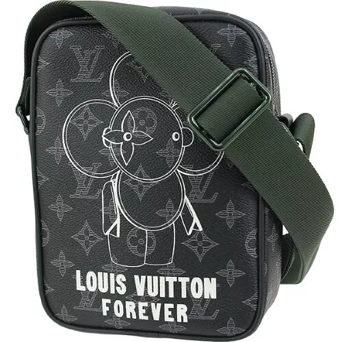 Pre-Owned & Vintage LOUIS VUITTON Crossbody Bags for Men