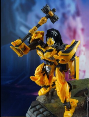 Transformers AOE Takara Tomy Delux Bumblebee tlk01 Age of Extinction + Warhammer