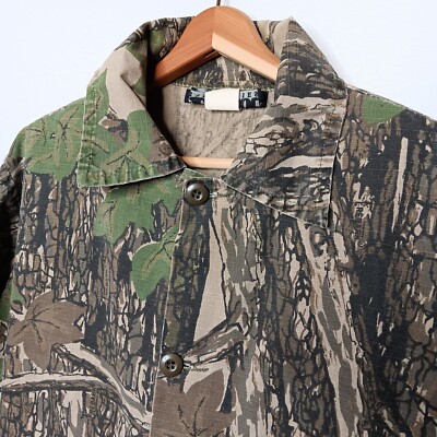 Modèle Uniforme Militaire De Camouflage D'écorce En Bois Photo stock