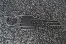 Original BMW 3er F30 F31 Stoßstange Nebelscheinwerfer Gitter rechts 18648510