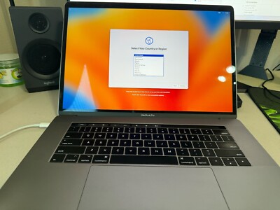 2017 Apple MacBook Pro 15''   2.9GHz Quad-Core i7, 16GB RAM, 1TB SSD, Touch Bar 