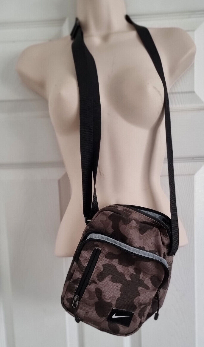nike camo sling bag