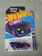 Hot Wheels MONSTER HIGH GHOUL MOBILE Black 3/250 HW Screen Time 1/10