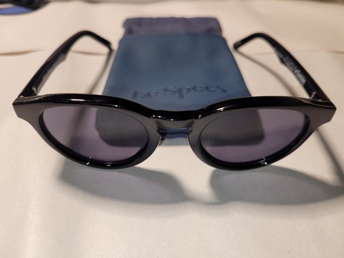 Le Specs Trashy Round Sunglasses. 48 22 145  BLACK