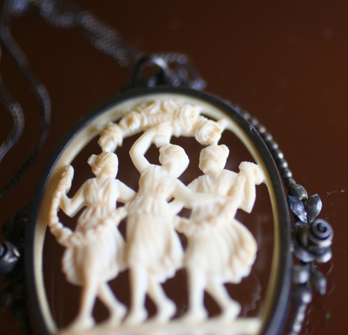 ANTIQUE :*830 DANISH STERLING SILVER ART NOUVEAU CARVED LADIES PENDANT NECKLACE* - Picture 12 of 13