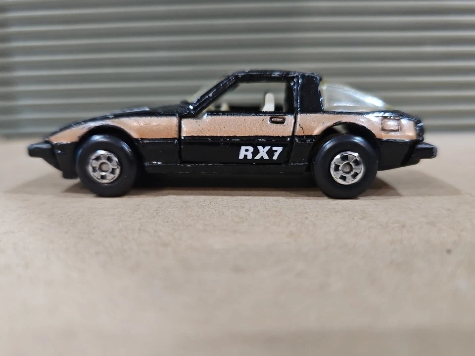 Matchbox Superfast Mazda RX-7 Negro y Dorado 1979 Nº 31 Hong Kong Lesney RX7 SF31 Foto 2 de 4