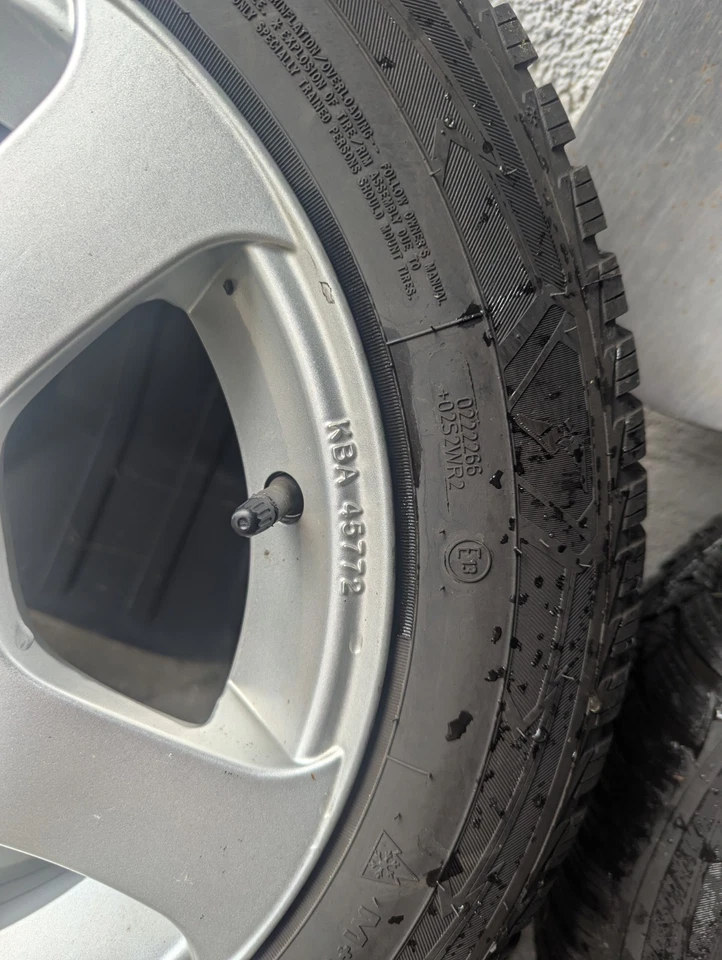 Winter kompletträder mit Alufelgen der Marke Dotz mit neuwertigen Goodyear Winte - Bild 4 von 4