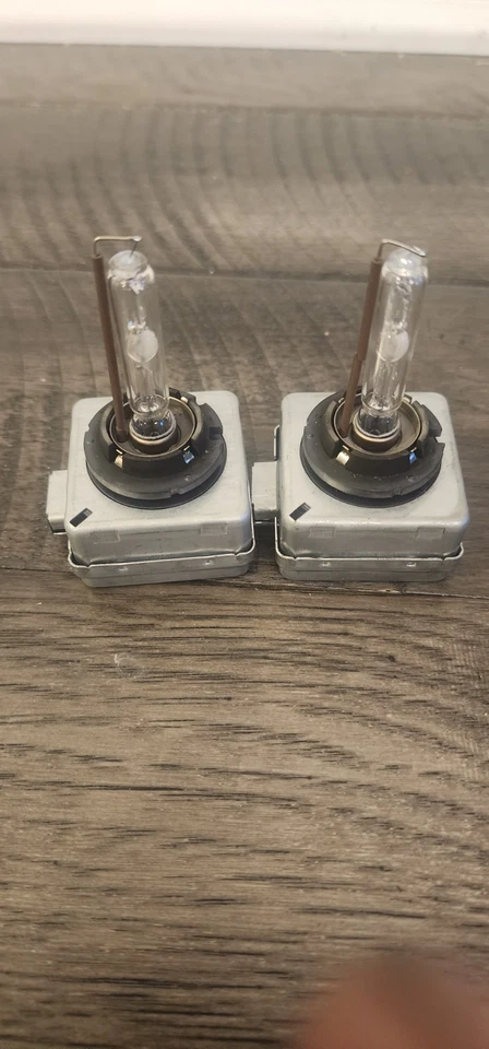 Par de bombillas OEM Osram Xenarc D1S 35W 66043 Alemania Xenon HID Foto 3 de 4