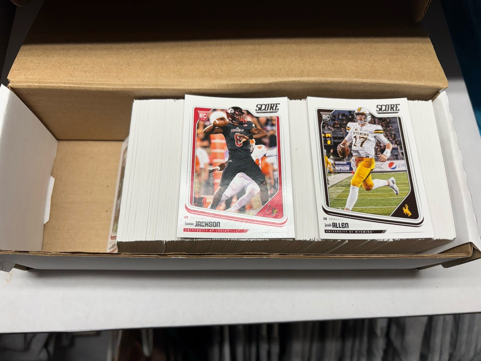 🔥 2018 Score Football Set 1-440 Hand Collated Josh Allen & Lamar Jackson RC 🔥