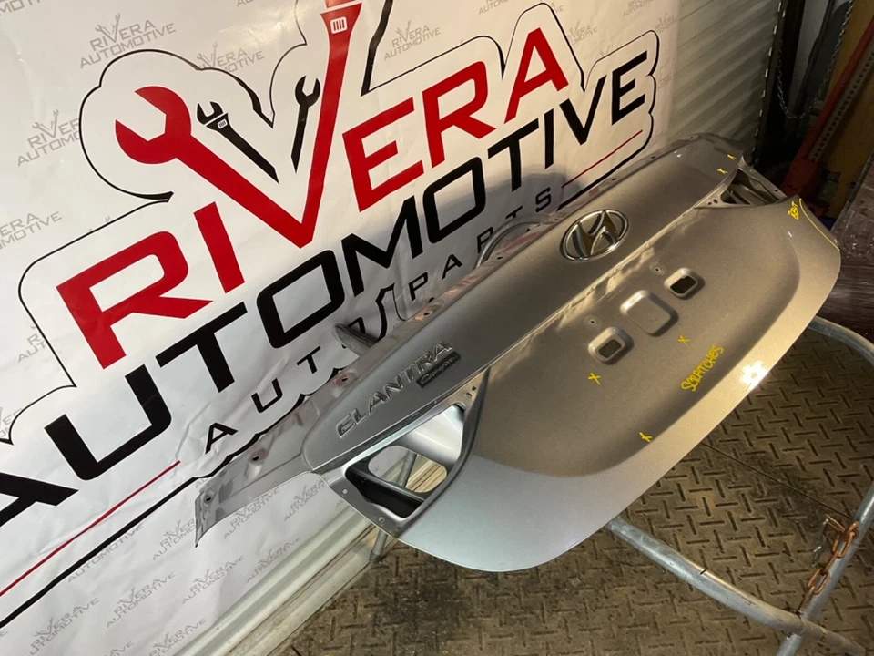 DAMAGED 2013 2014 2015 HYUNDAI ELANTRA COUPE REAR TRUNK LID SHELL OEM Foto 2 de 4