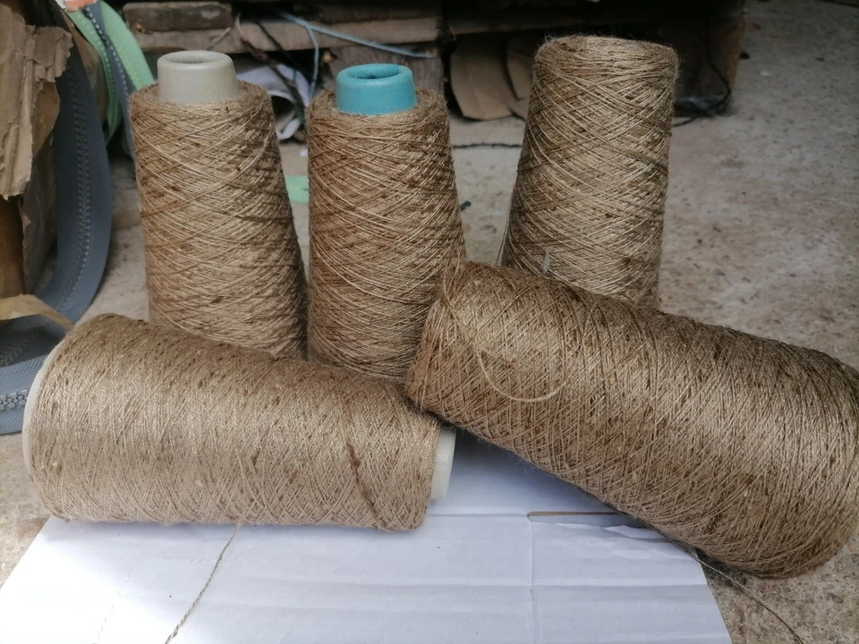 Lot 5 fil a tricoter Fil Fin Viscose - Acrylique Beige Foncé 1Kg - Photo 1/1