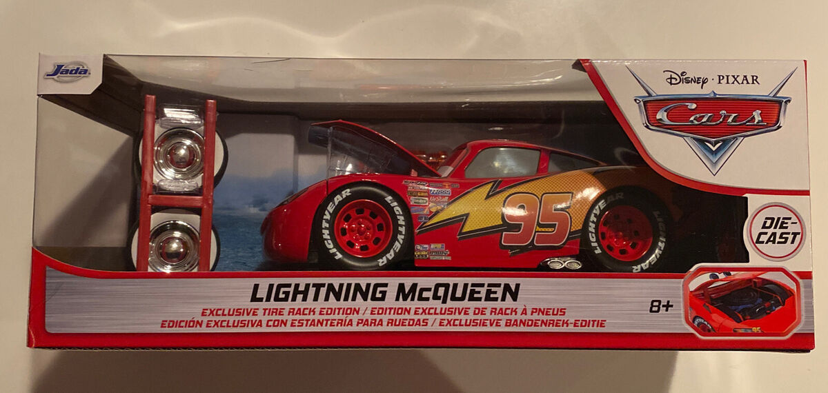 Disney Pixar Cars 1:24 Lightning McQueen Die-cast Car with Tire