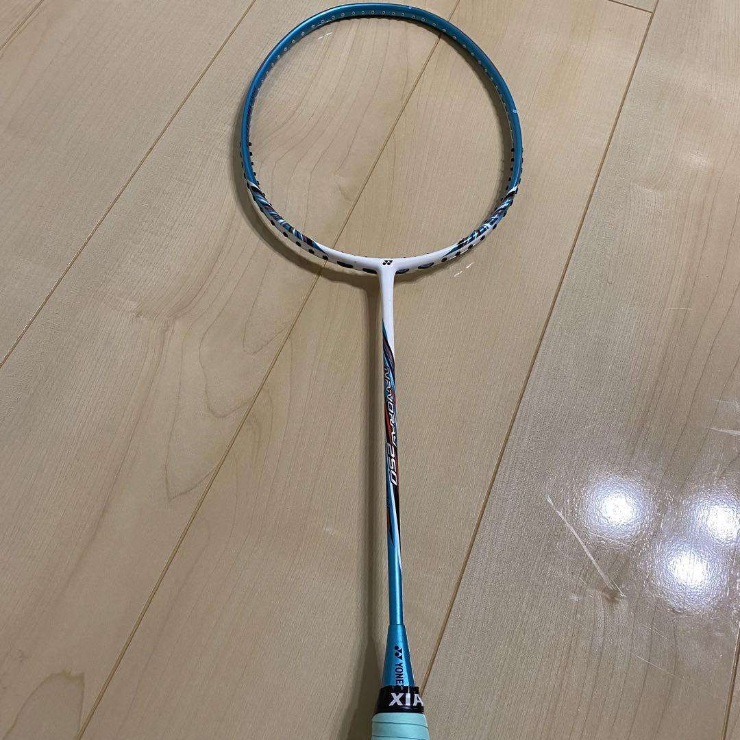 YONEX ナノレイ250 NANORAY 250 4UG5